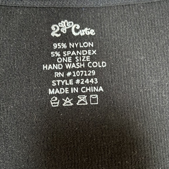 Stretchy black tank with lace bottom - Picture 2 of 3